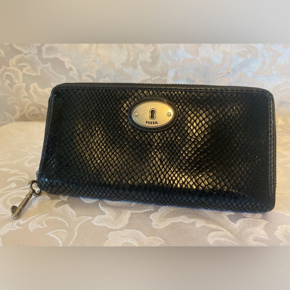 Vintage 90s Fossil Leather Wallet, Snakeskin Embossed, 8x4.25